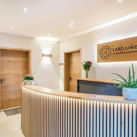 Landjuwel アパート